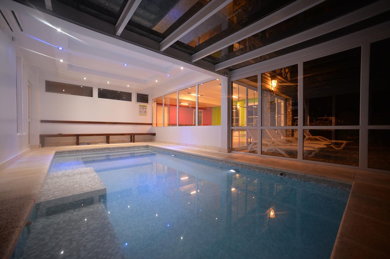 Miradores Del Bosque Apart & Spa 马德拉潘帕斯 外观 照片